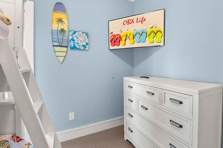 1st Floor Twin Bunk with Shared Bath