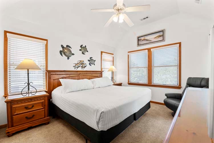 2nd Floor King with Private Bath