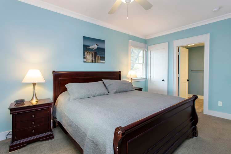 Ground Floor King with Private Bath