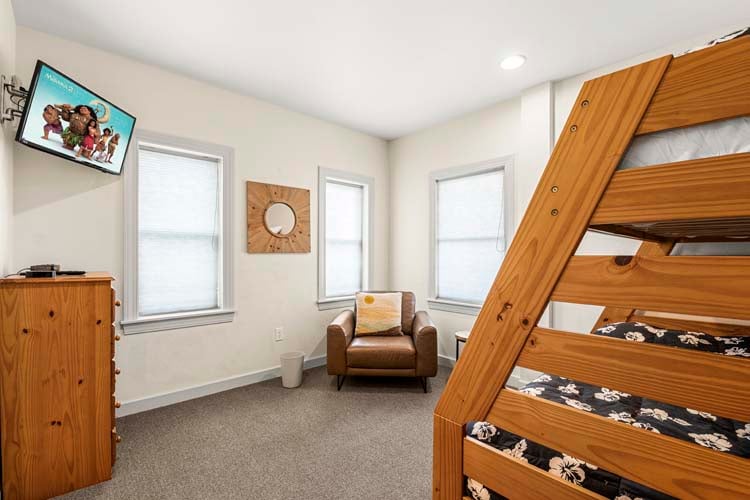 Ground Floor Pyramid Bunk with Shared Bath (11)