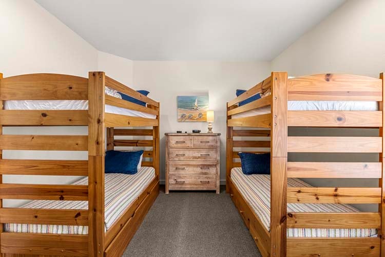 1st Floor Twin Bunks with Private Bath (8)