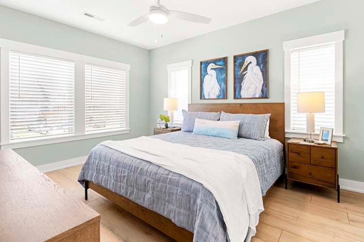 1st Floor King with Private Bath