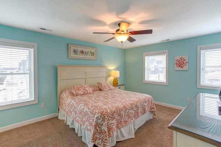 2nd Floor King with Private Bath