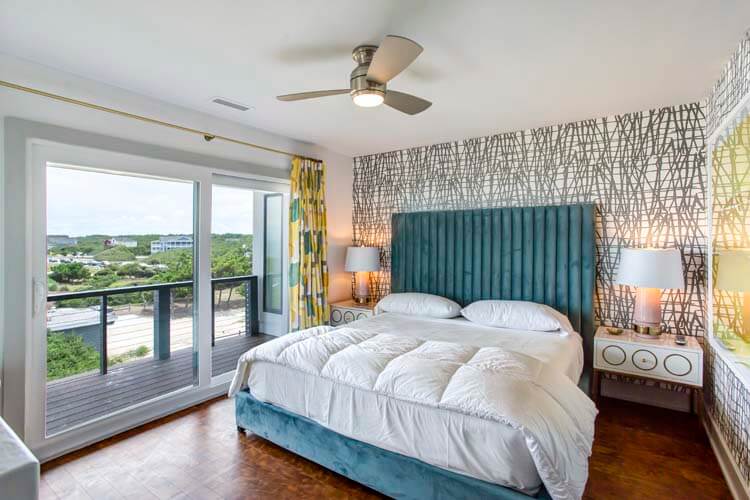 2nd Floor King with Private Bath (S)