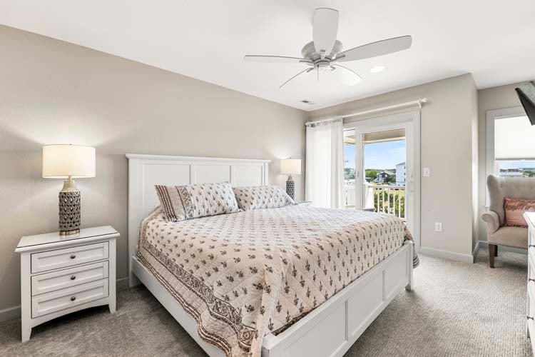 2nd Floor King with Private Bath