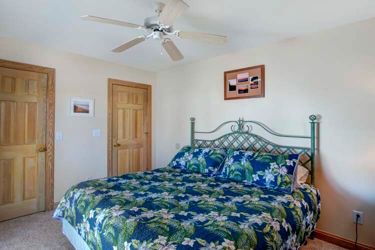 1st Floor King with Private Bath