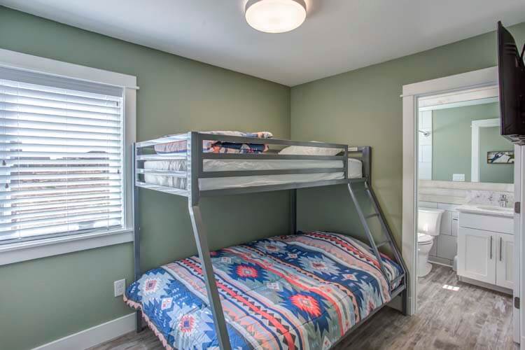 Ground Floor Pyramid Bunk with Private Bath