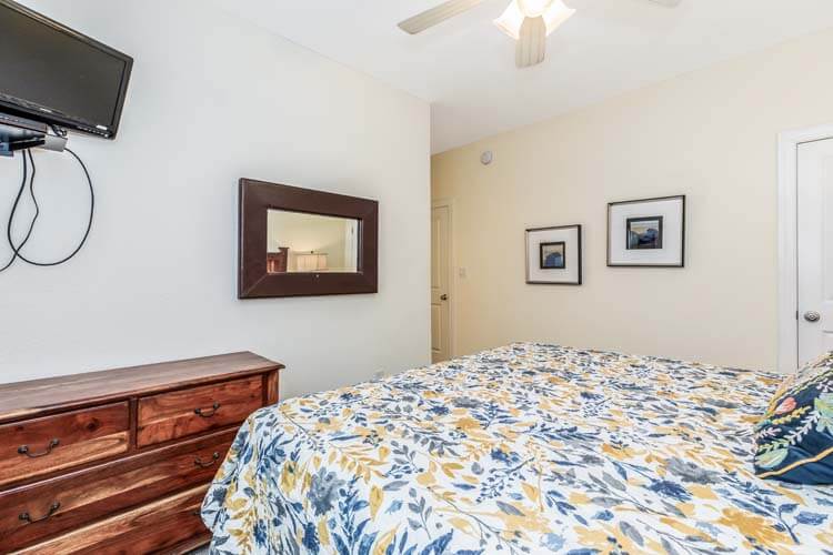 Ground Floor King with Private Bath