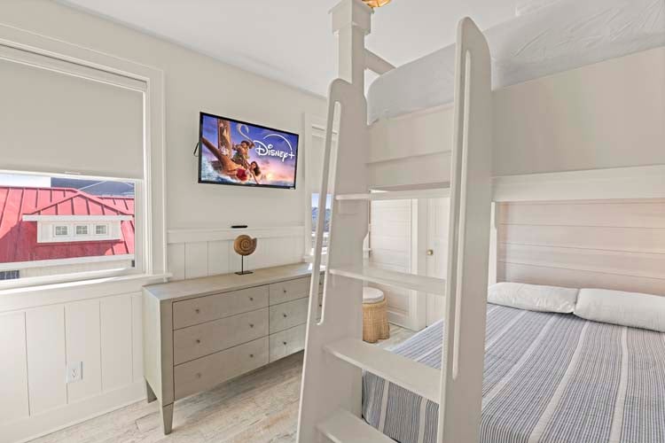 1st Floor Double Bunk with Private Bath