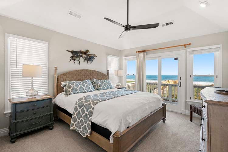 2nd Floor King with Private Bath