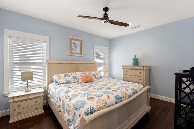 1st Floor King with Private Bath (5)