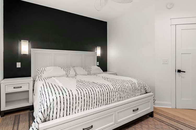 1st Floor King with Private Bath (15)