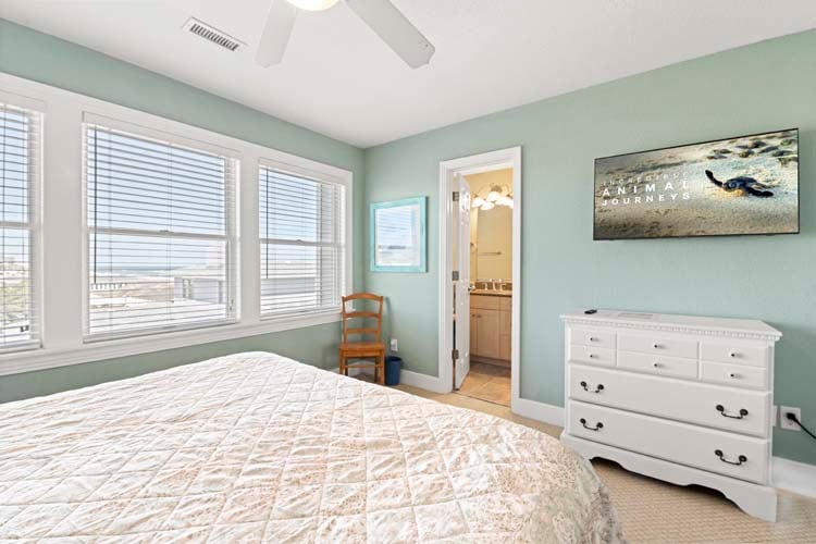 2nd Floor King with Private Bath