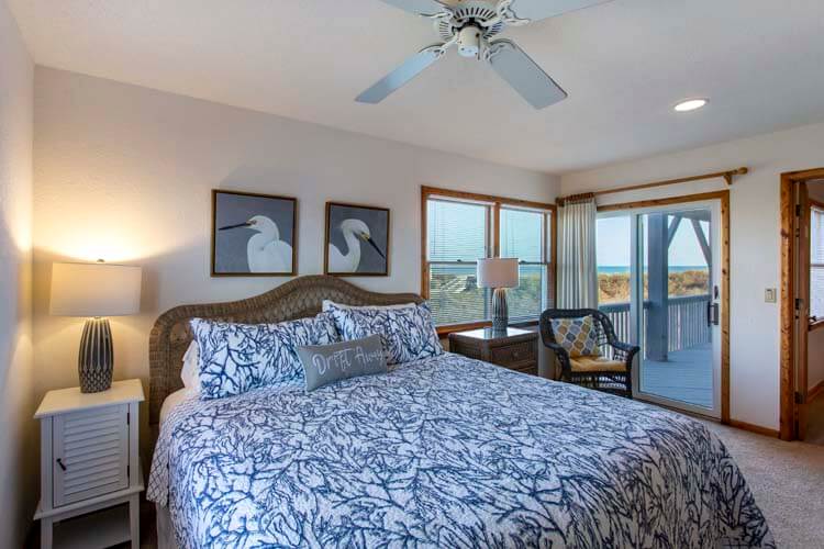 1st Floor King with Shared Bath