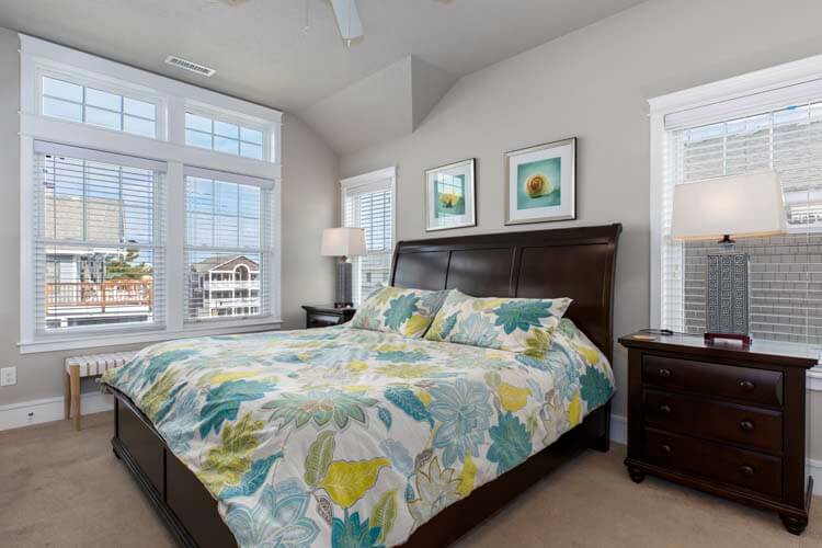 2nd Floor King with Private Bath