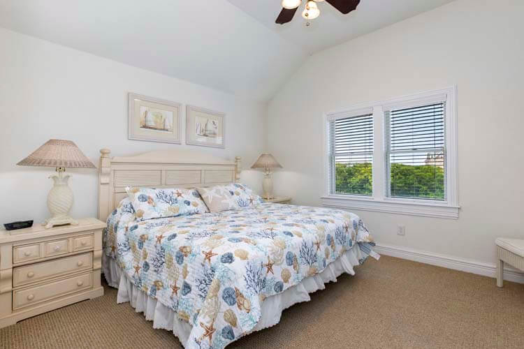 2nd Floor King with Private Bath