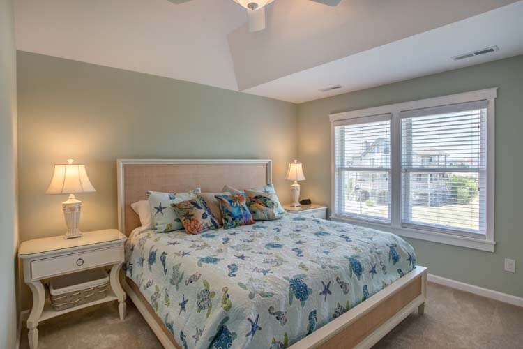 2nd Floor King with Private Bath