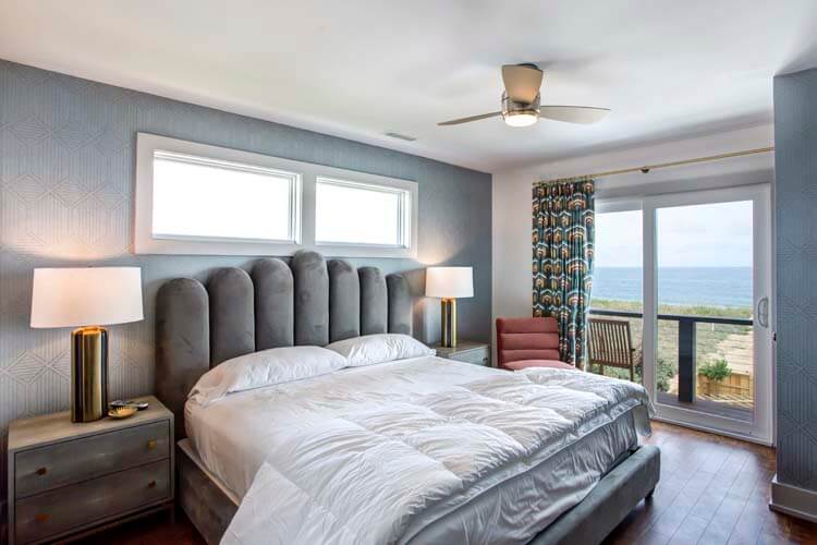 2nd Floor King with Private Bath (NE)