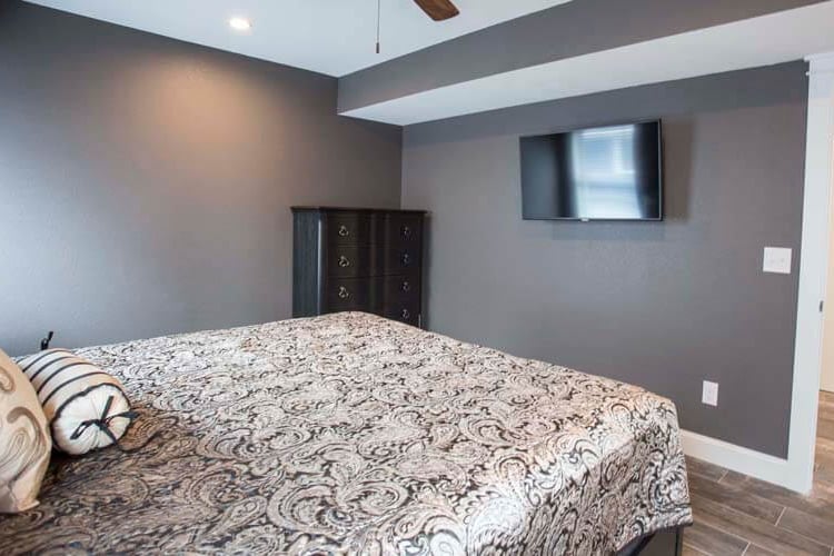 2nd Floor King with Private Bath (2)