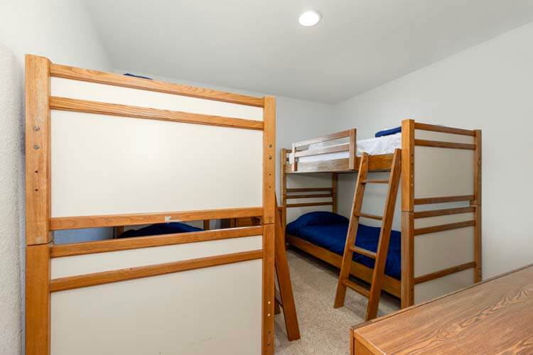 1st Floor Twin Bunks Bedroom