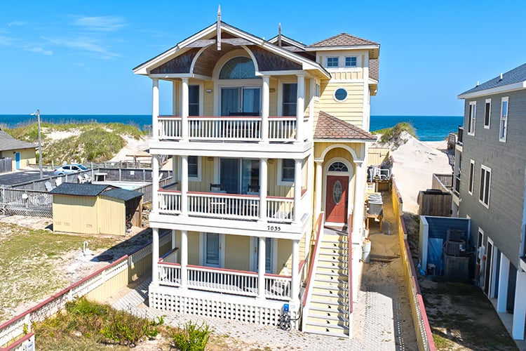 8 BR : 8.2 BA in NAGS HEAD