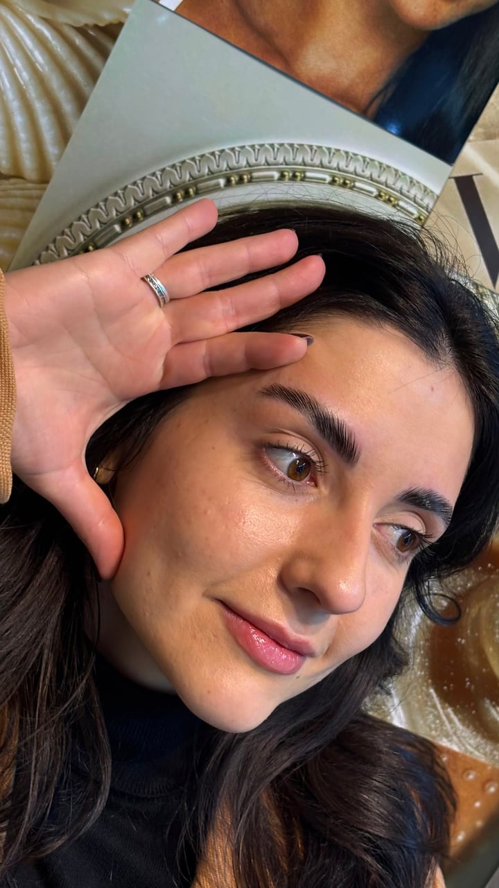 Brow Lamination por Larissa Bolsoni