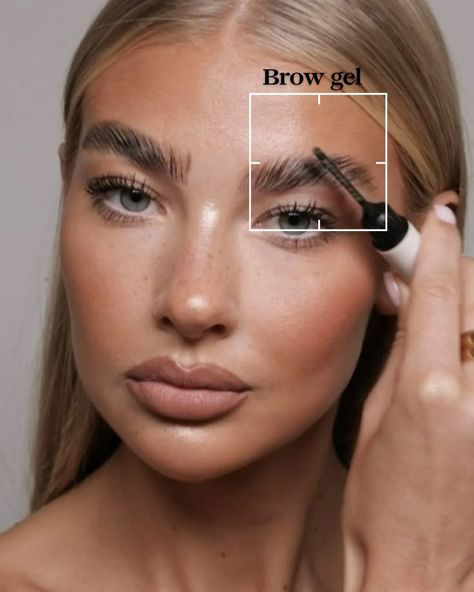 Brow Lamination por Marcela Soares
