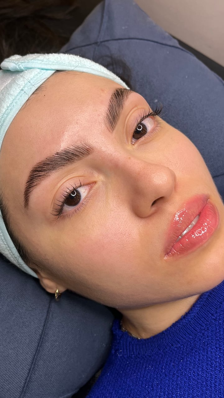 Brow Lamination por Stefany Santos