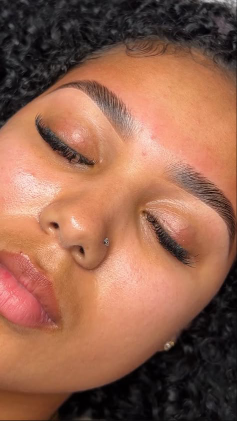 Brow Lamination por Carol de Jesus