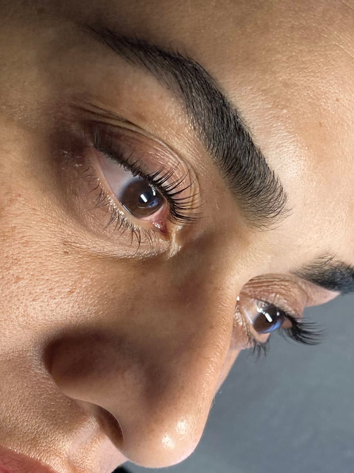 Lash Lifting um olhar naturalmente marcante