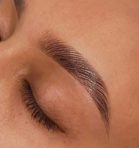 Trabalho de Marcela Soares, Brow Lamination em São Paulo – SP