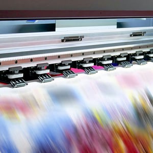 wide format latex printer in operation