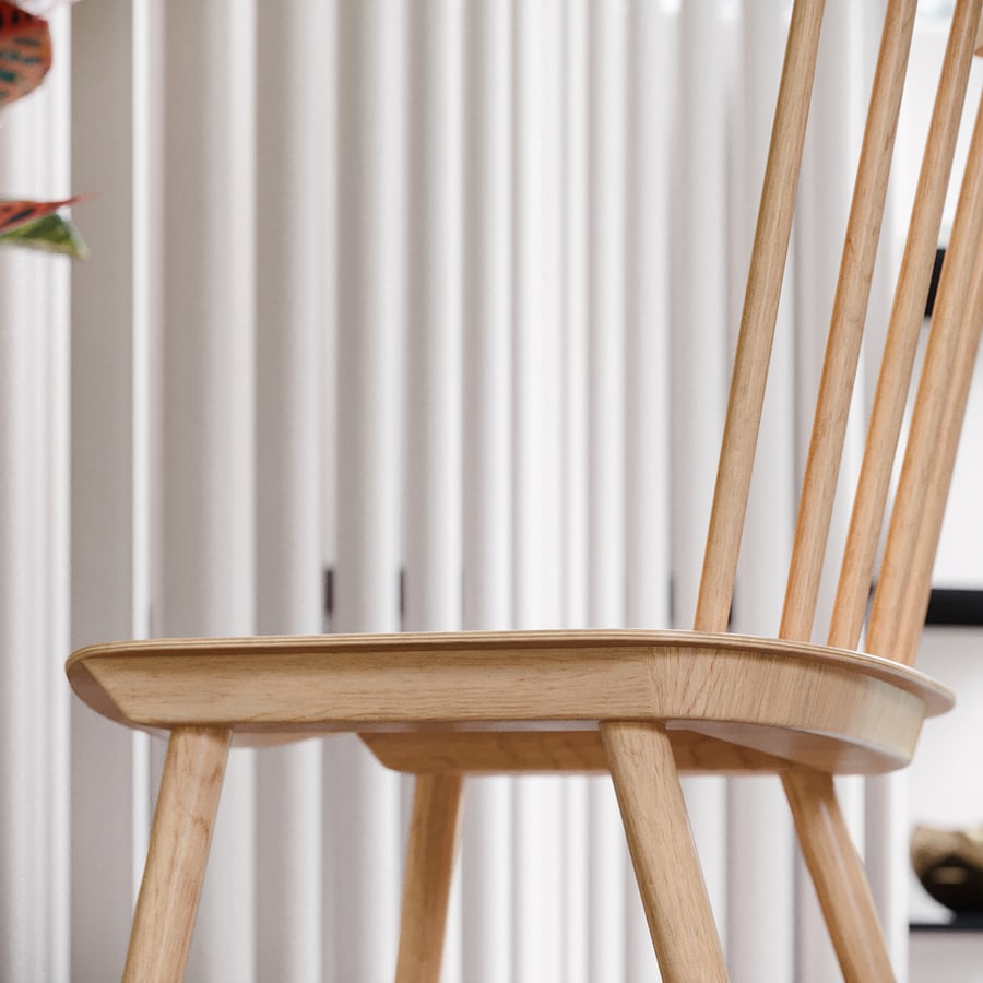Réplica em madeira da cadeira TON Home Model
