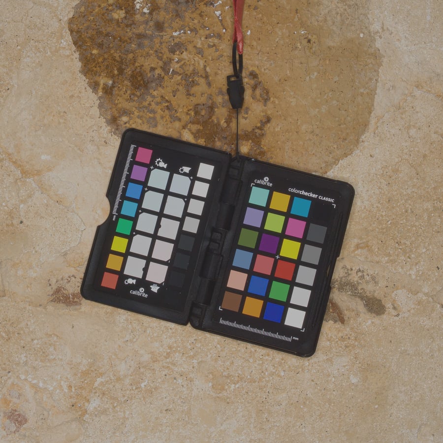 레이어드 벽돌 및 잔해 벽 텍스처