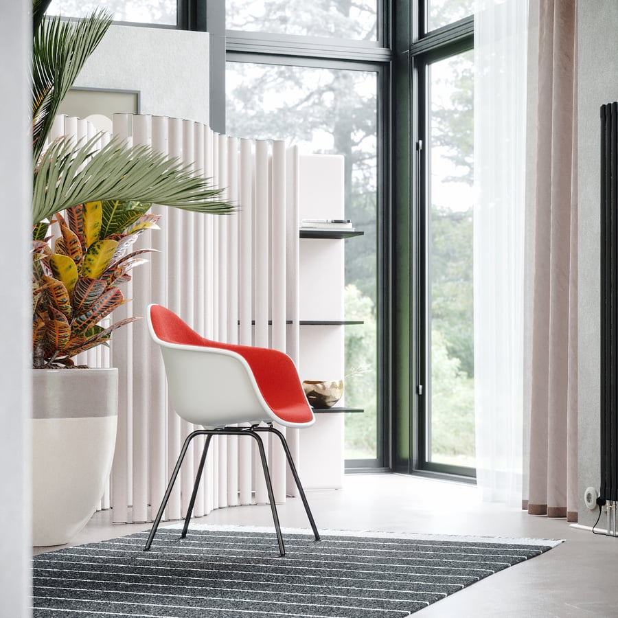 Réplica da cadeira lateral de plástico Eames, vermelho salmão