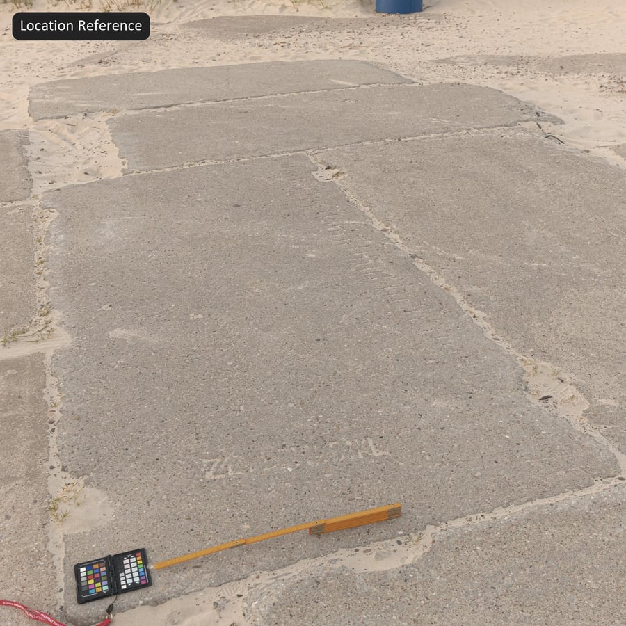 Versleten betonplaat wegtextuur