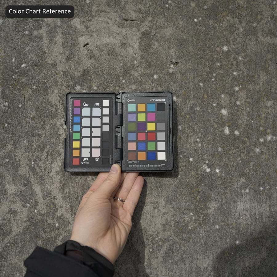 Texture d'un mur de soutènement en béton vieilli par les intempéries