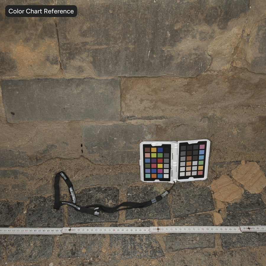 Texture endommagée d'un mur en blocs de pierre à liant courant