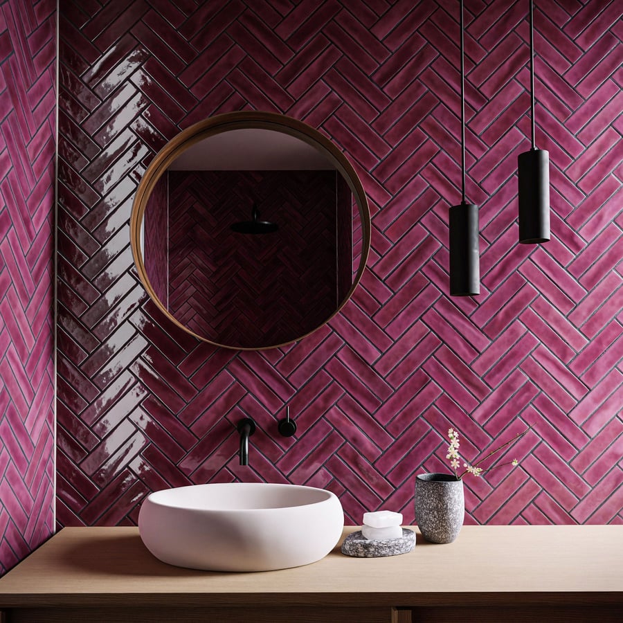 Textura de azulejo cerâmico brilhante em espinha, roxo