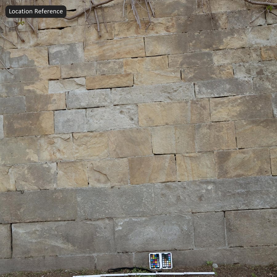 Texture de mur en blocs de pierre anciens, beige