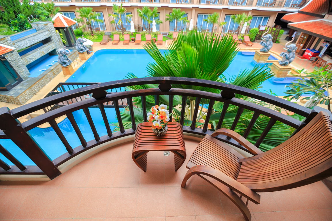 Deluxe Pool View — Nipa Resort