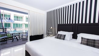 Deluxe Pool Access gallery image 4