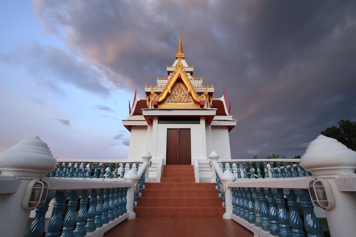 Wat Sawang Arom gallery image 1