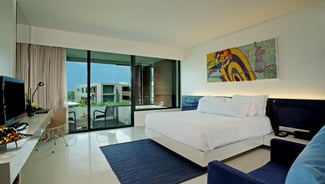 Jacuzzi Suite gallery image 2