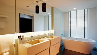 Corner Suite gallery image 3
