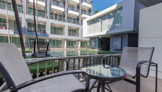 Deluxe Pool Access gallery image 6