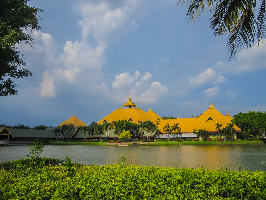 Pathum Thani gallery image 1
