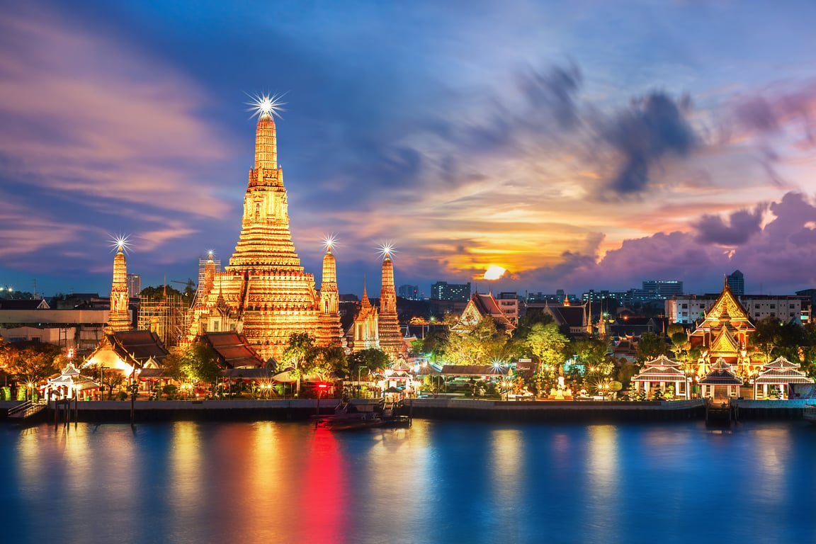 Wat Arun in Bangkok - Temple of Dawn gallery image 1
