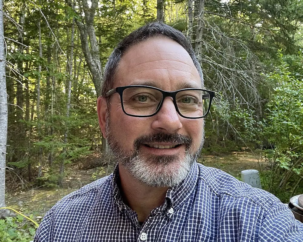portrait of rob levin
