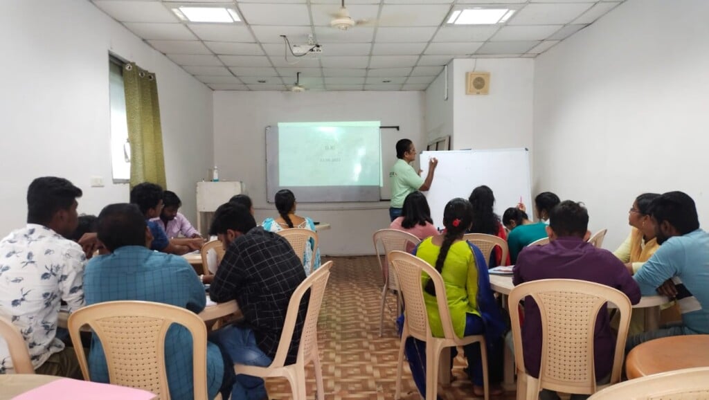 TRICHY PLUS IELTS, CAT, BANK, CLAT, GATE, PTE, TANCET, MAT & SPOKEN ENGLISH Coaching Centre